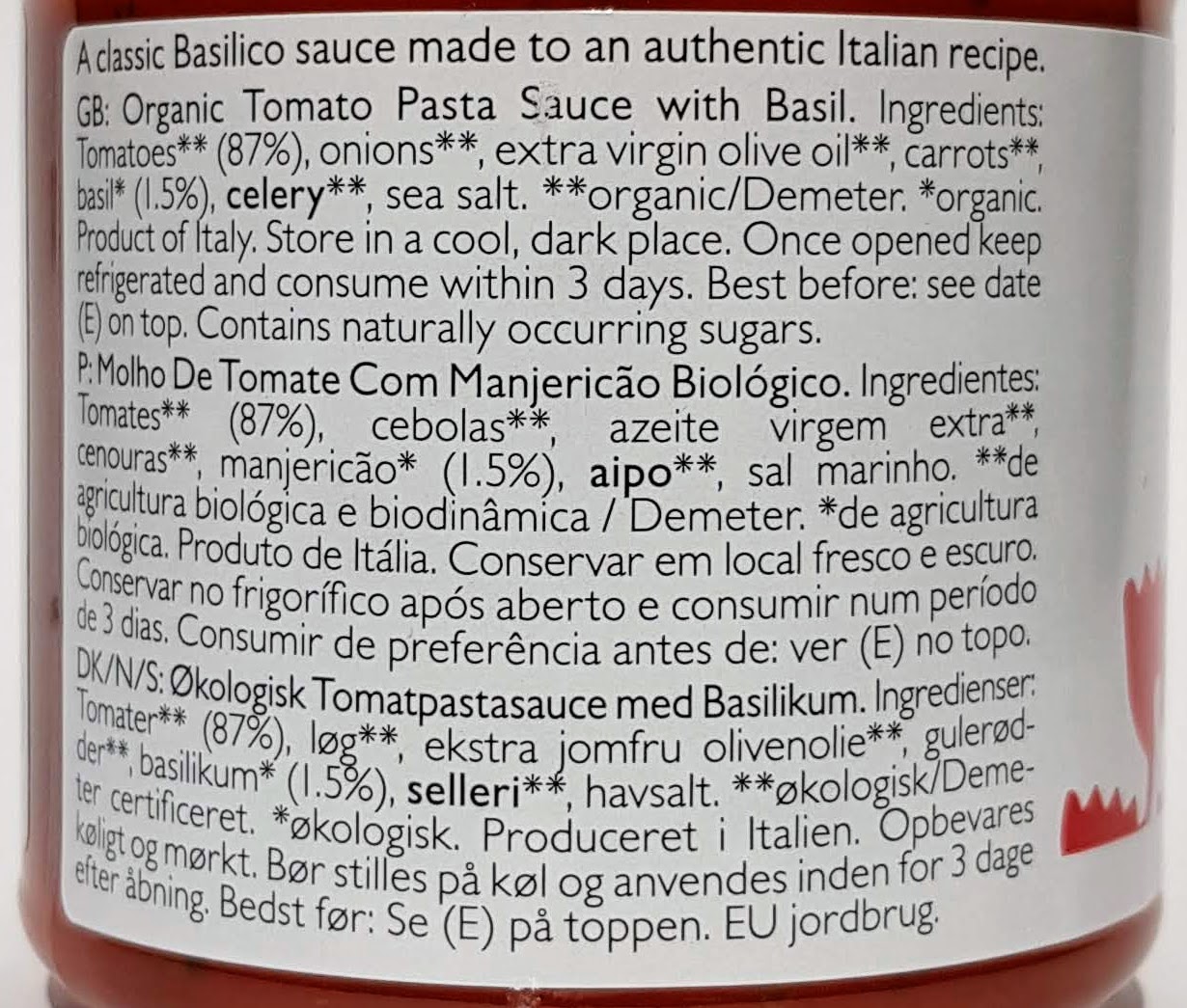 Italienische Tomatensoße mit Basilikum