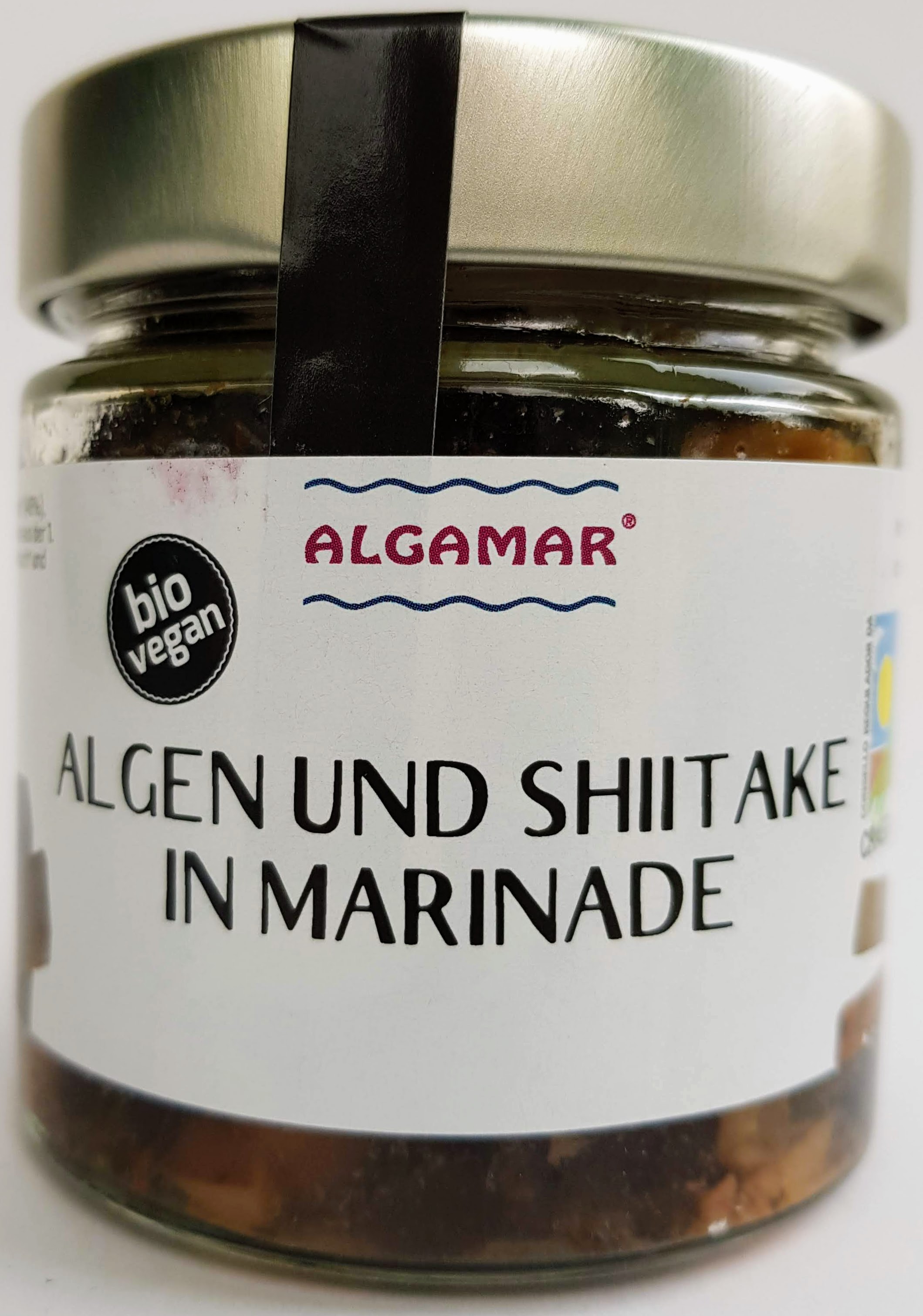Algen und Shiitake in Marinade